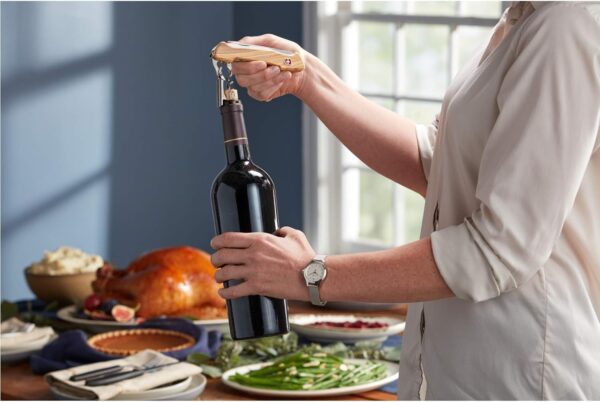 Victorinox, Wine Master, coltellino svizzero con manico in legno