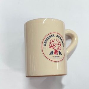 Bicchiere in terracotta artigianale con manico e logo Armeria Apaches