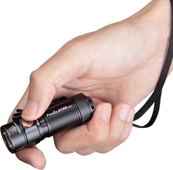 FENIX E18R v2.0, mini torcia EDC ricaricabile 1200 lumen 146 m